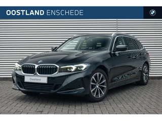 BMW 3 Serie Touring 320i Automaat / Trekhaak / Sportstoelen / Live Cockpit Plus / Widescreen Display / Stoelverwarming