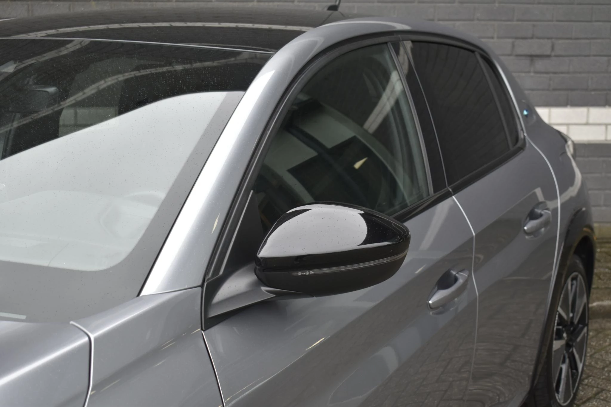 Hoofdafbeelding Peugeot e-208