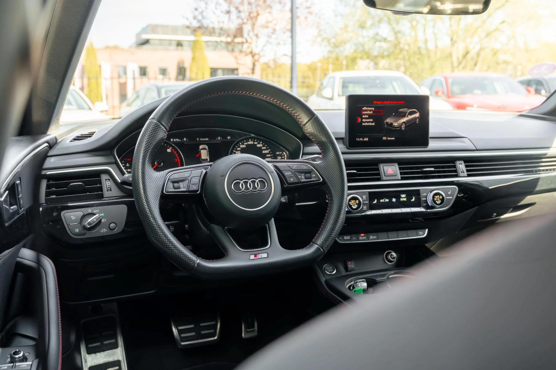 Hoofdafbeelding Audi A4