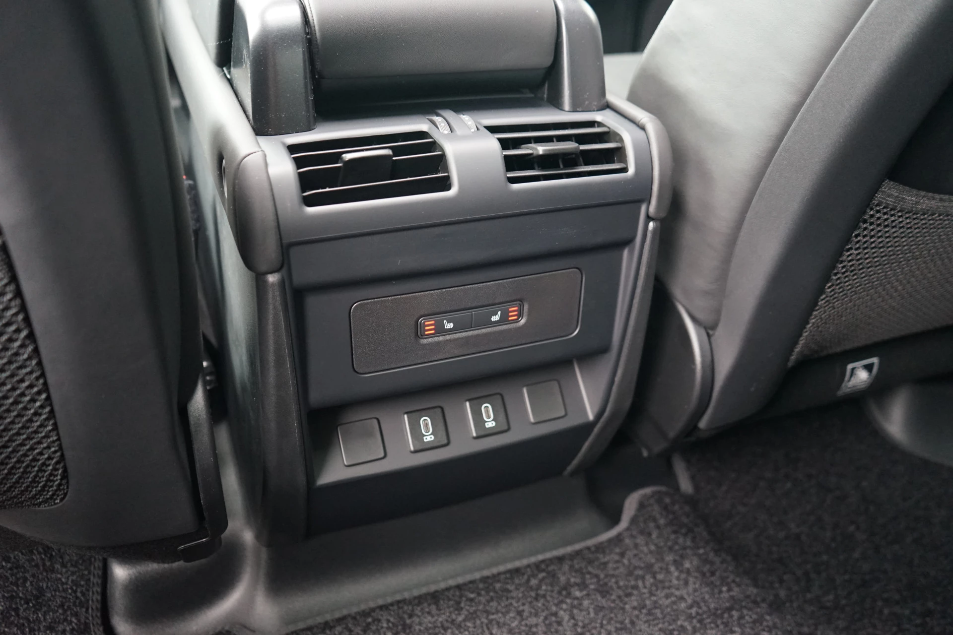 Hoofdafbeelding Land Rover Defender