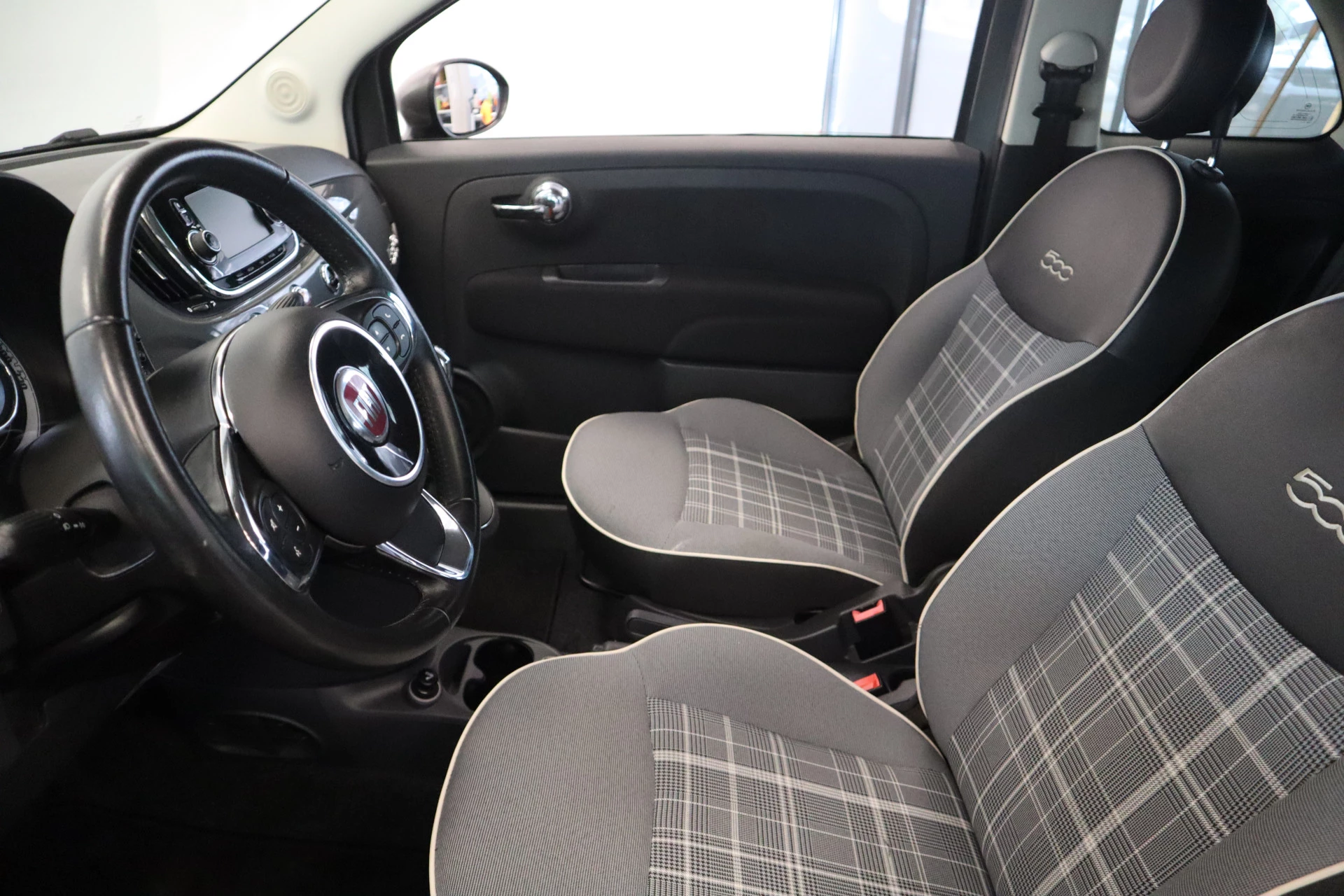 Hoofdafbeelding Fiat 500C