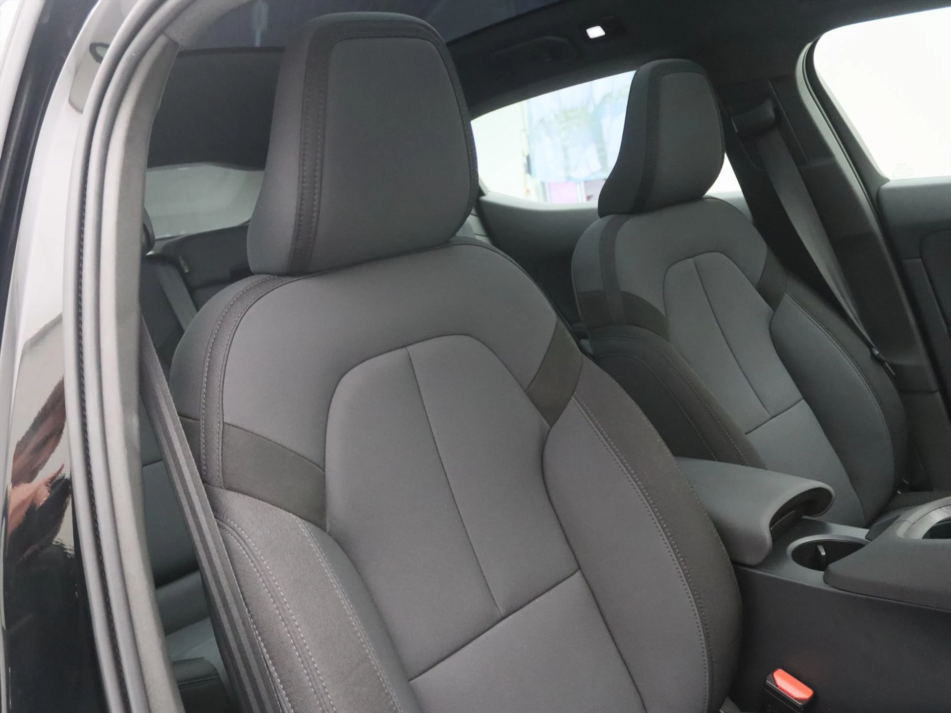 Hoofdafbeelding Polestar 2