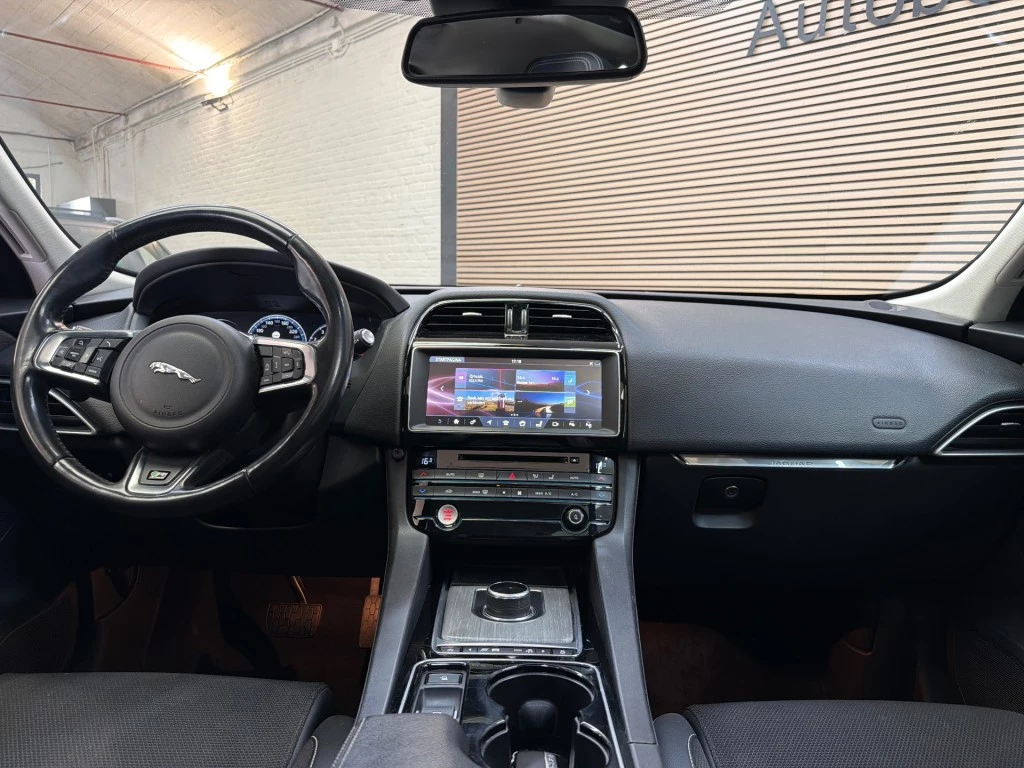 Hoofdafbeelding Jaguar F-PACE