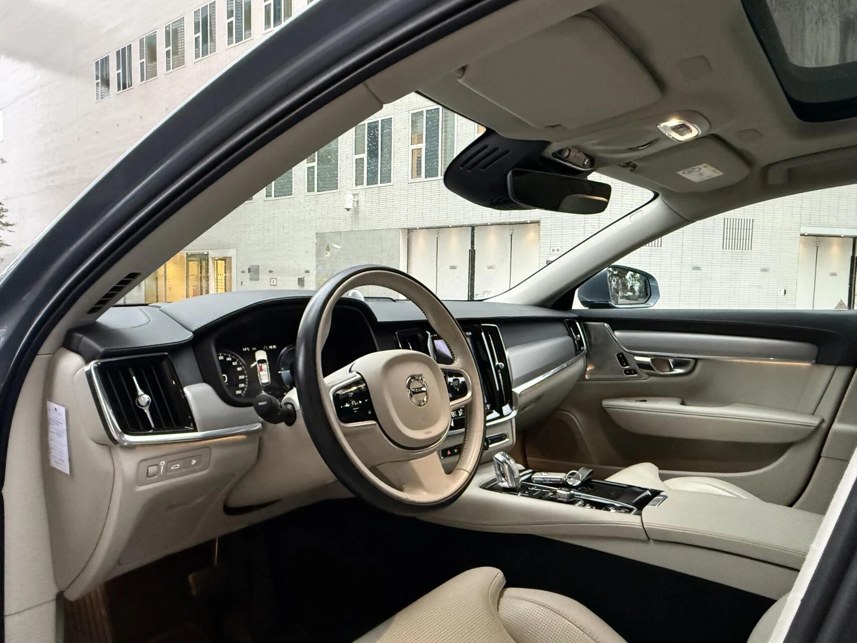 Hoofdafbeelding Volvo V90