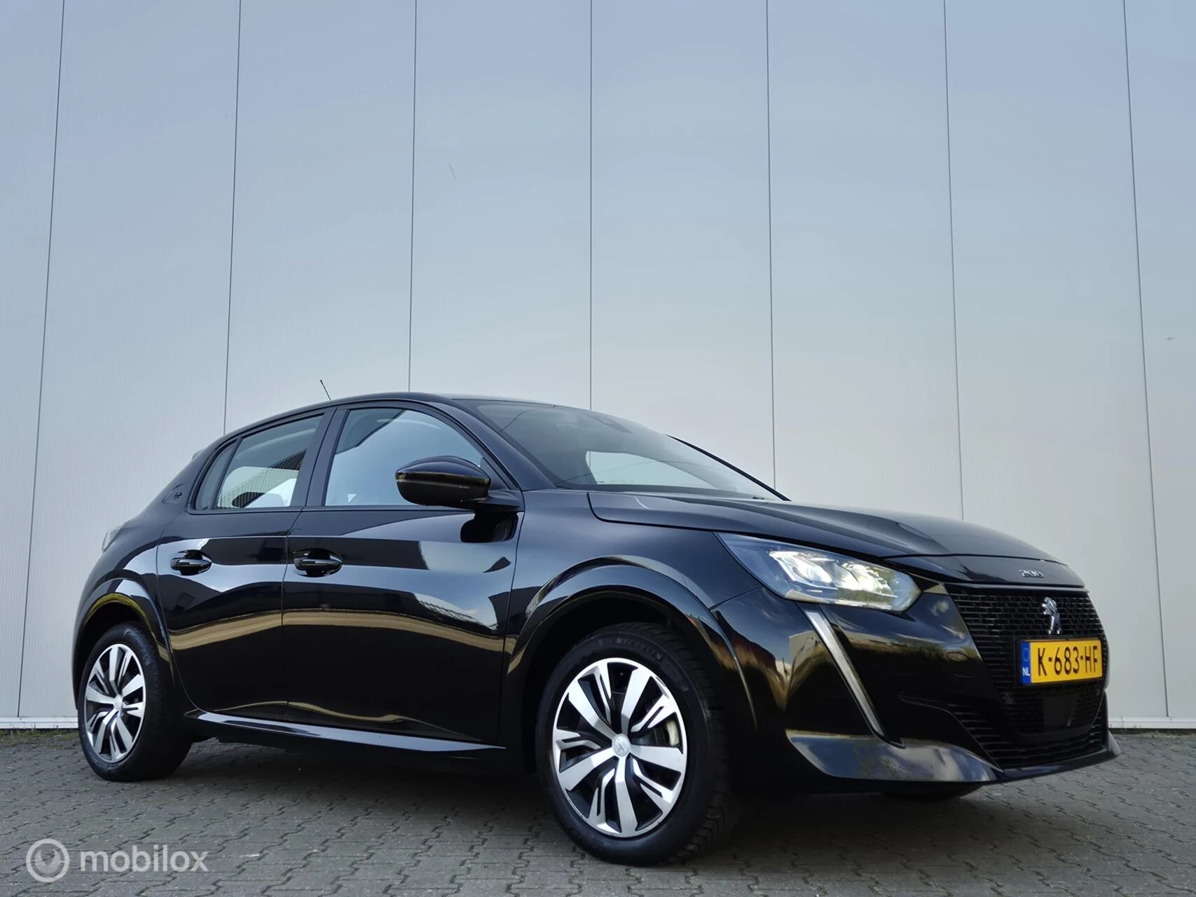 Hoofdafbeelding Peugeot e-208