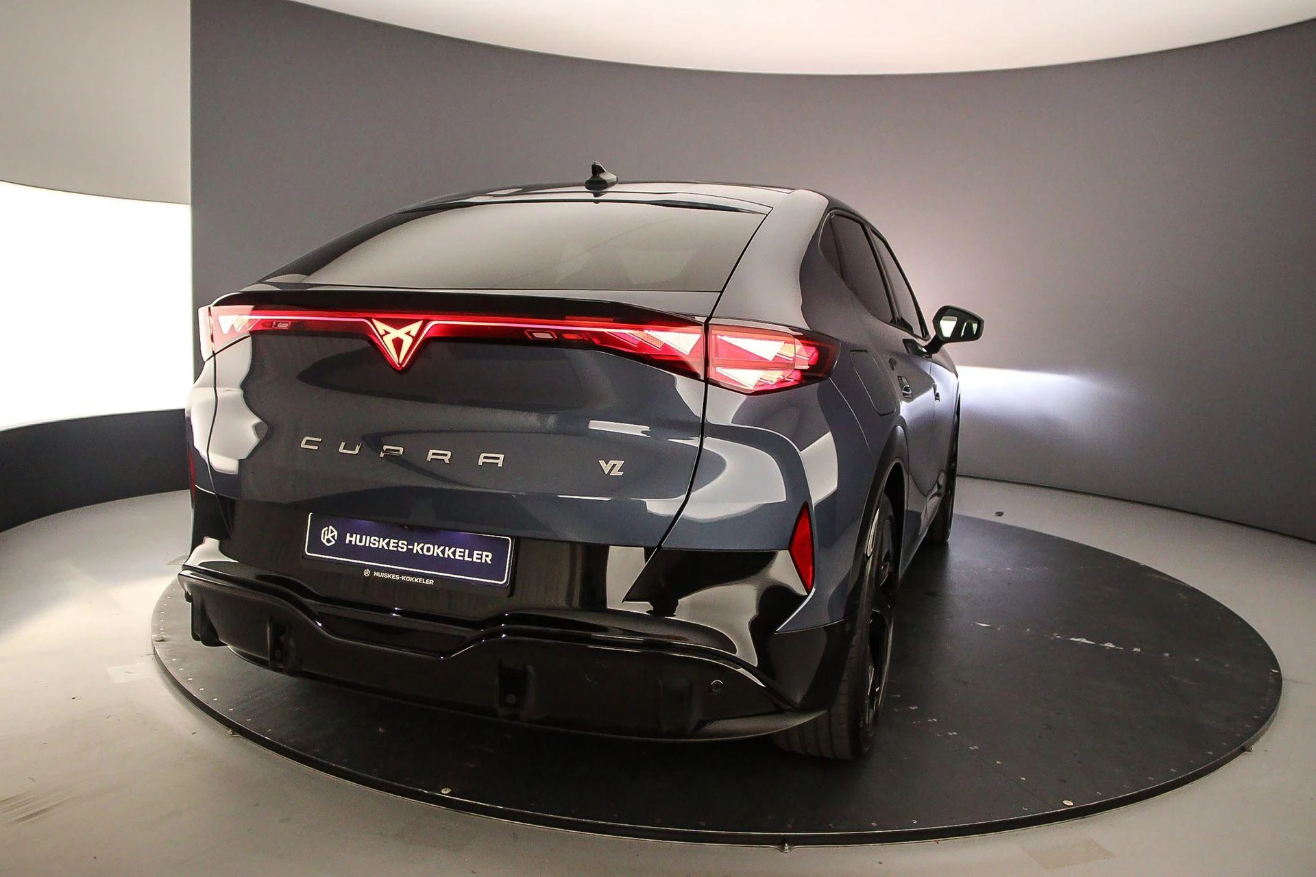 Hoofdafbeelding CUPRA Tavascan