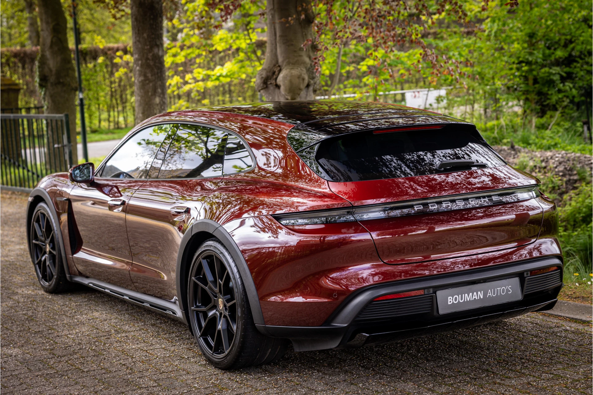 Hoofdafbeelding Porsche Taycan