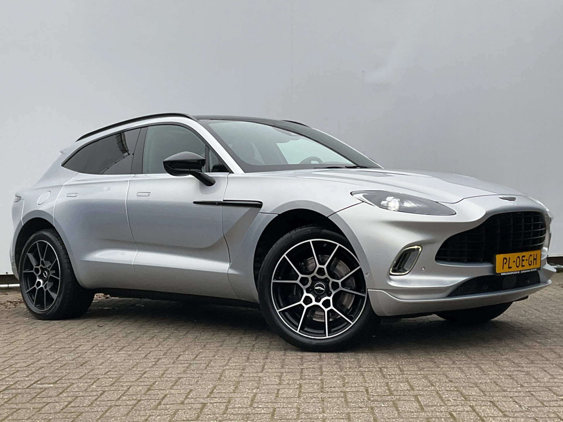 Hoofdafbeelding Aston Martin DBX