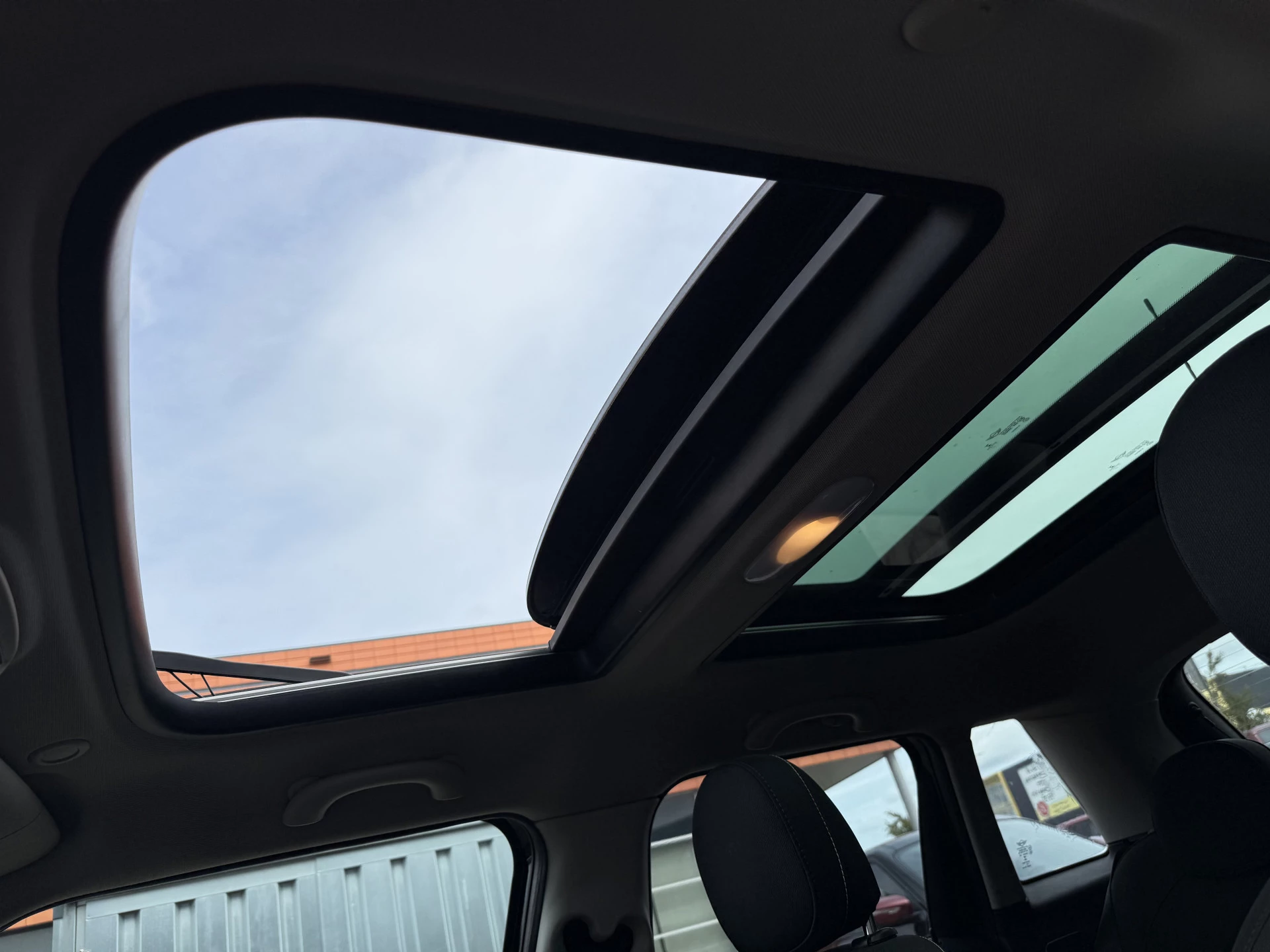 Hoofdafbeelding MINI 5-deurs