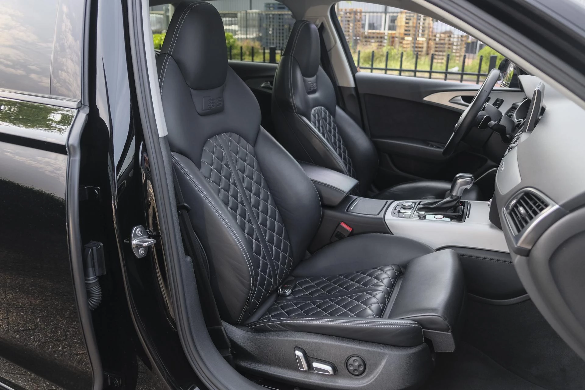 Hoofdafbeelding Audi S6
