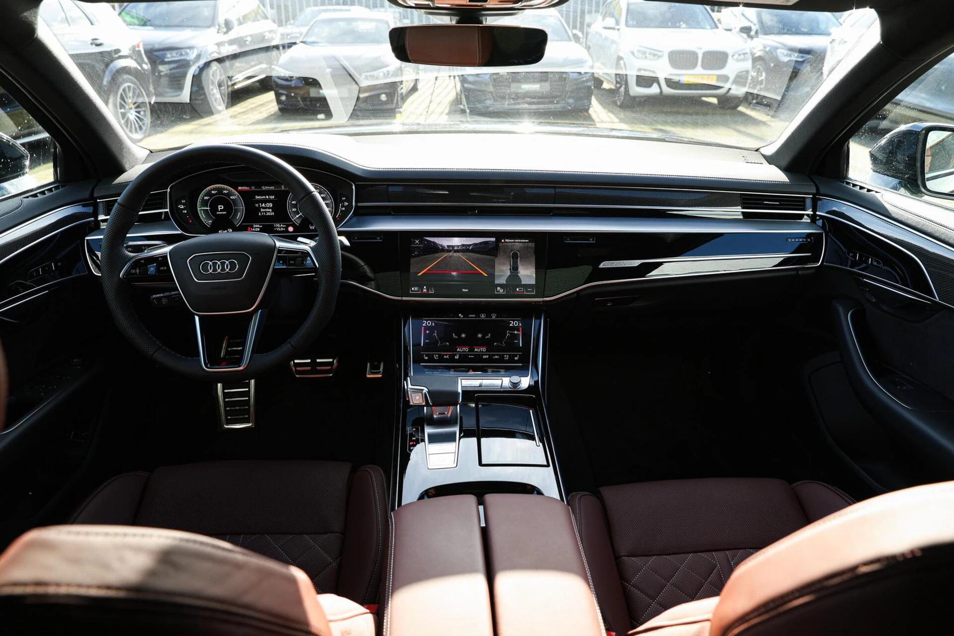 Hoofdafbeelding Audi A8