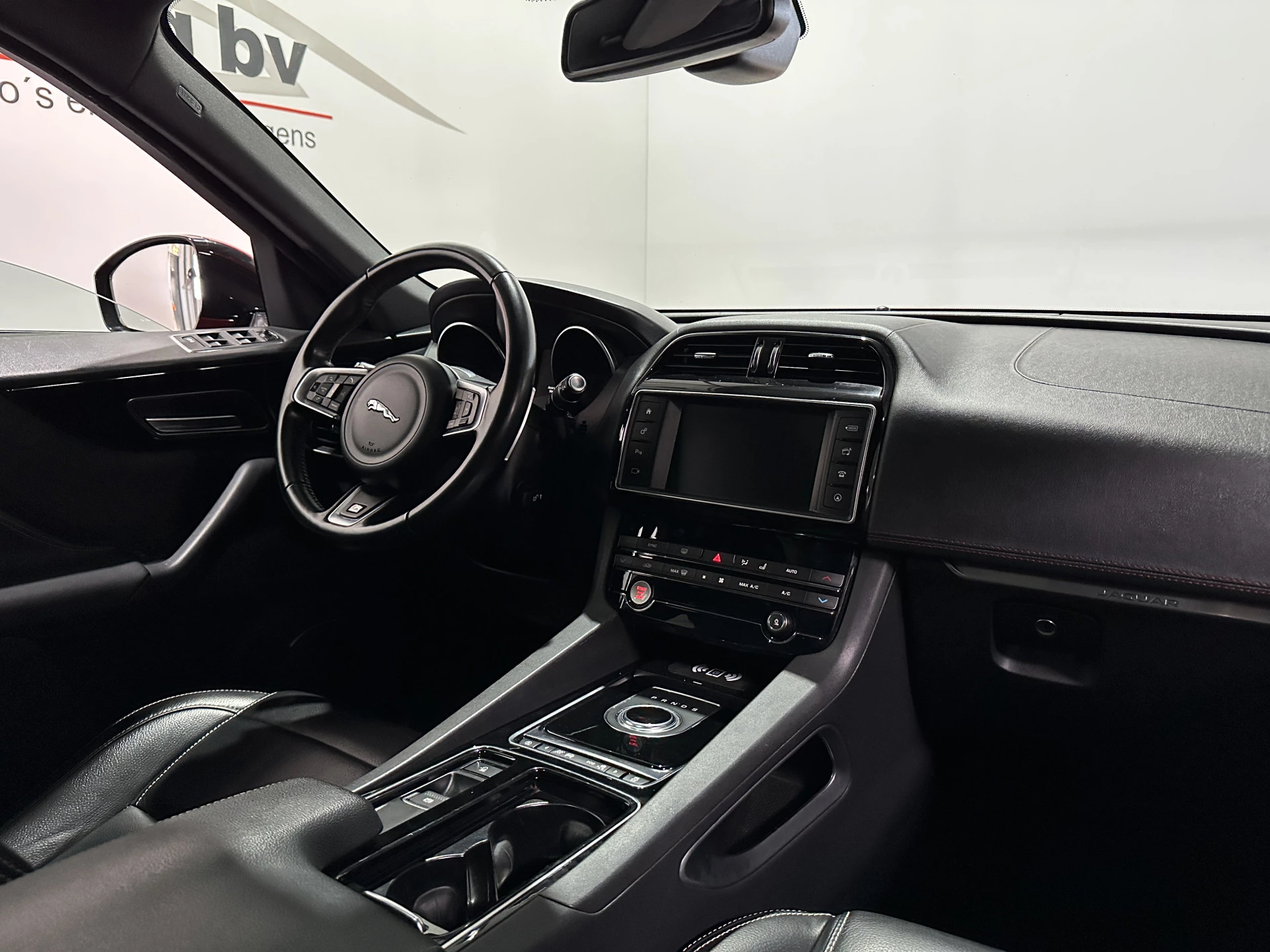 Hoofdafbeelding Jaguar F-PACE