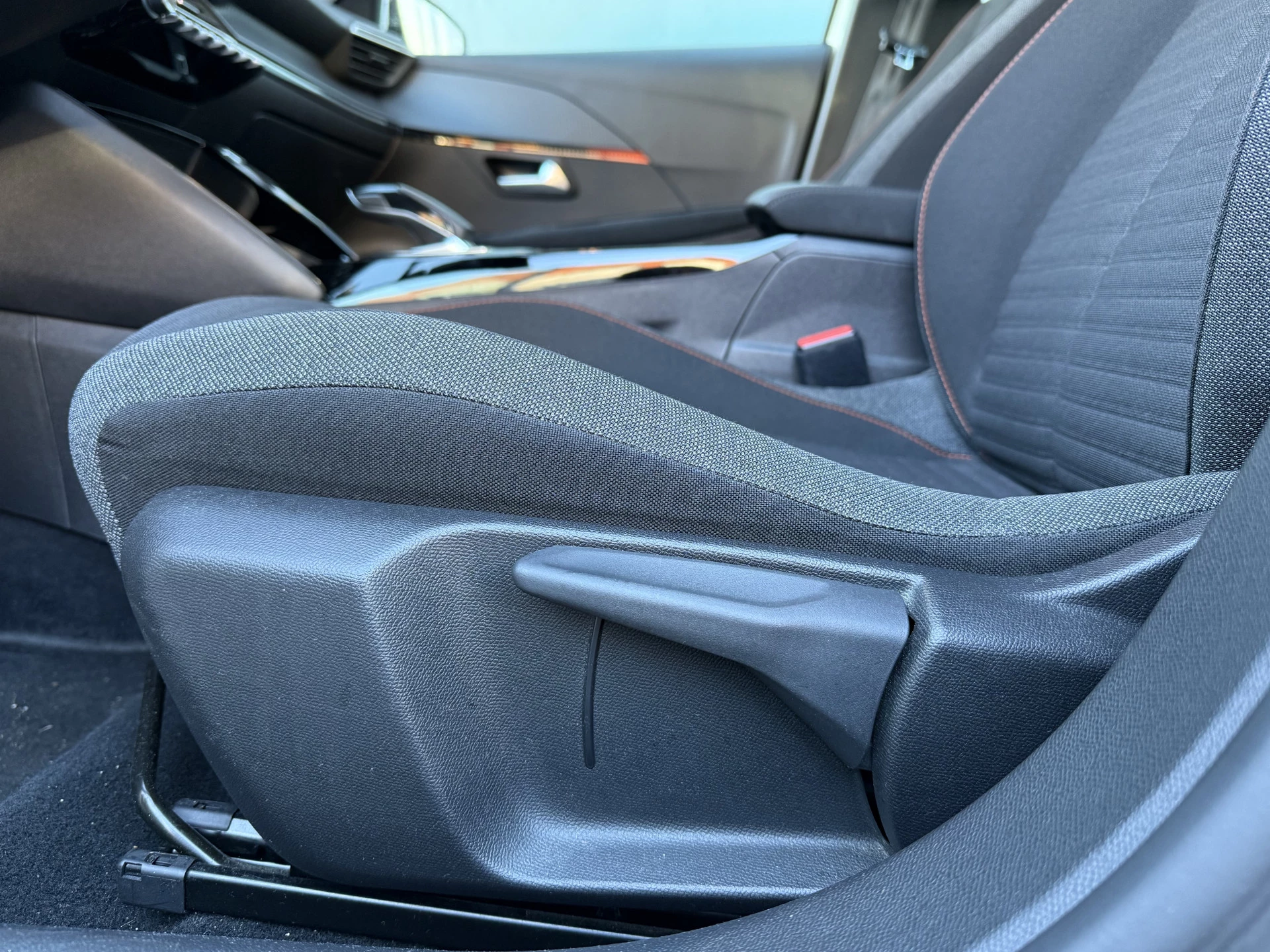 Hoofdafbeelding Peugeot e-208