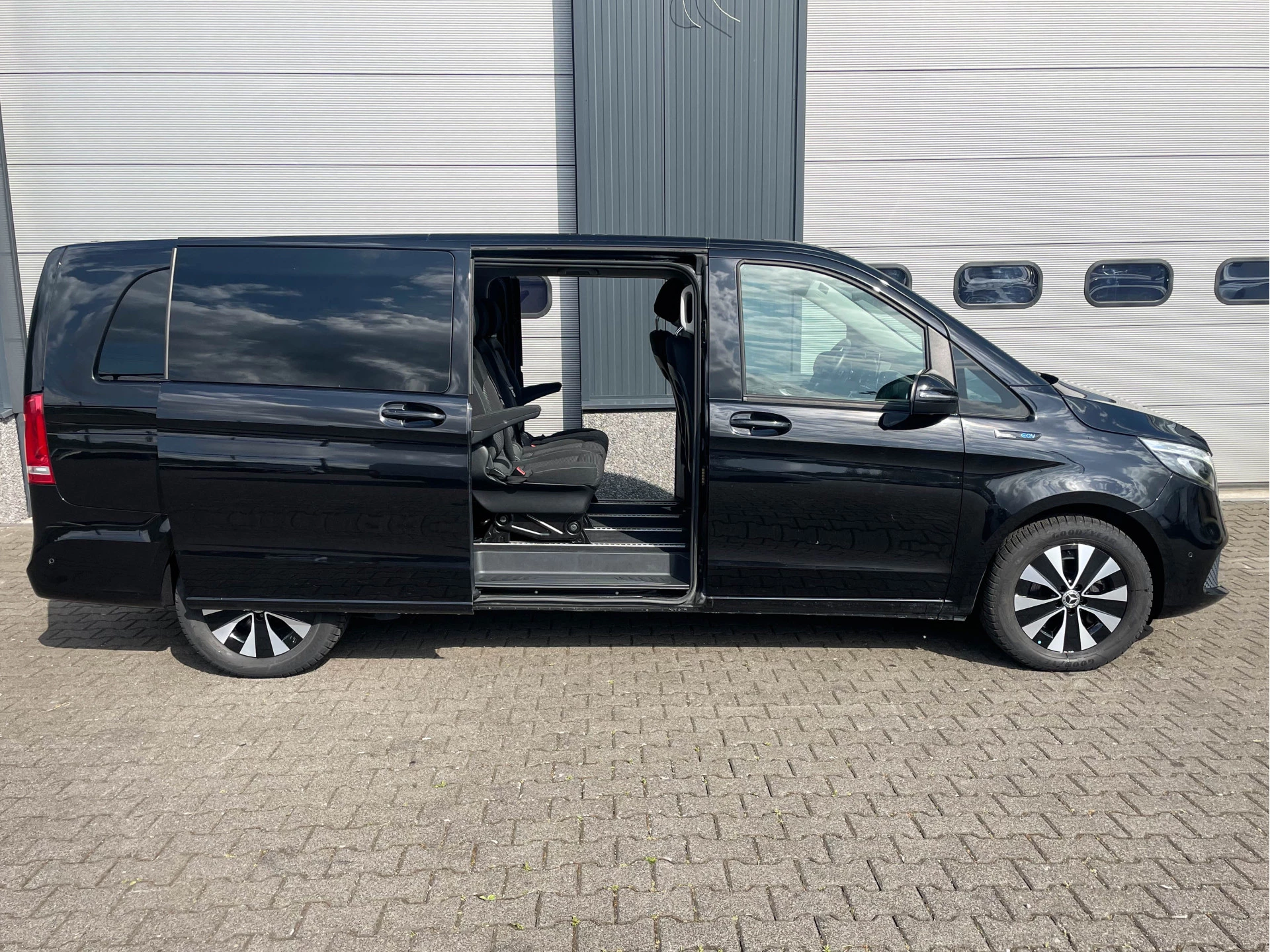 Hoofdafbeelding Mercedes-Benz EQV