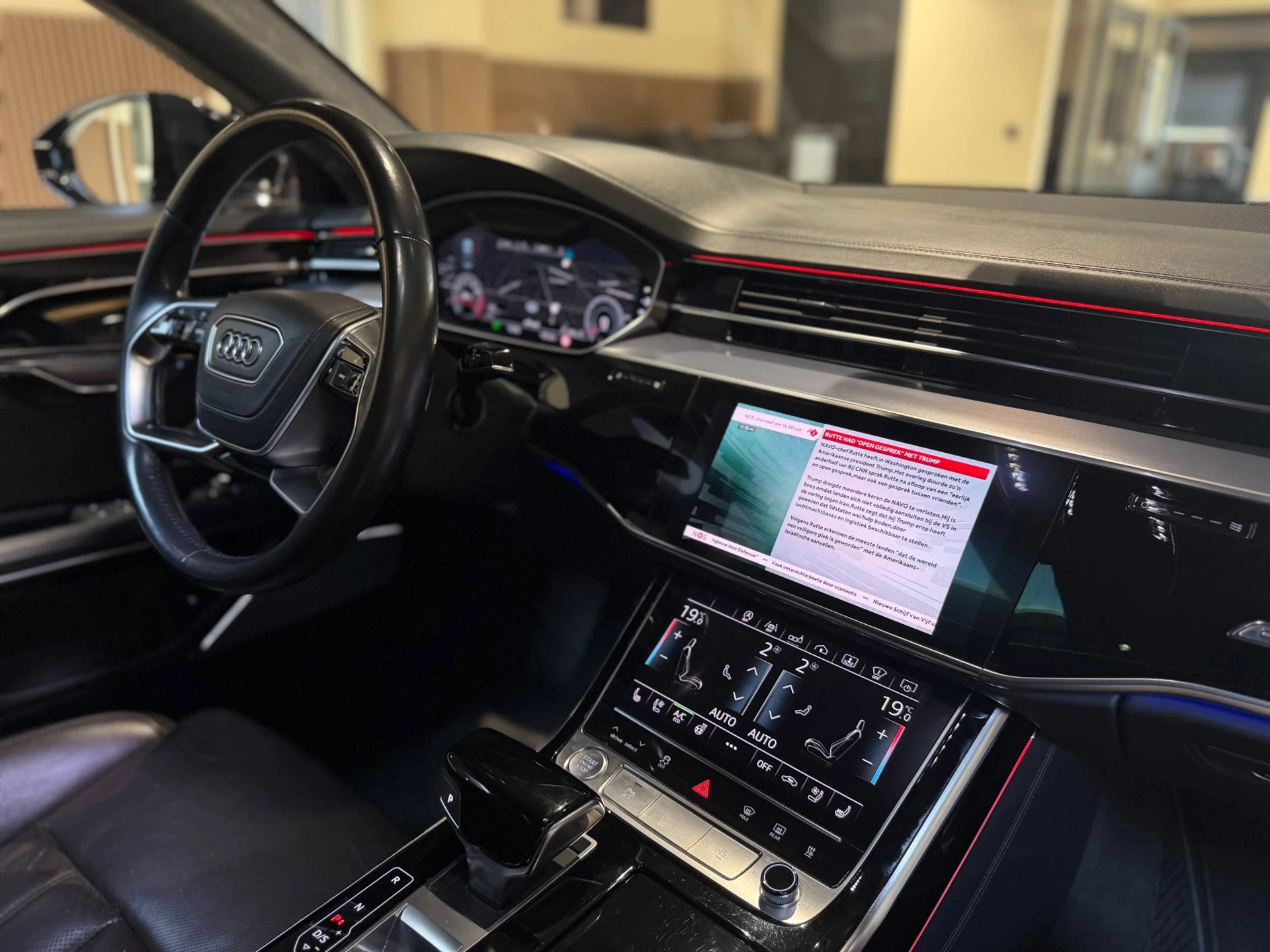 Hoofdafbeelding Audi A8