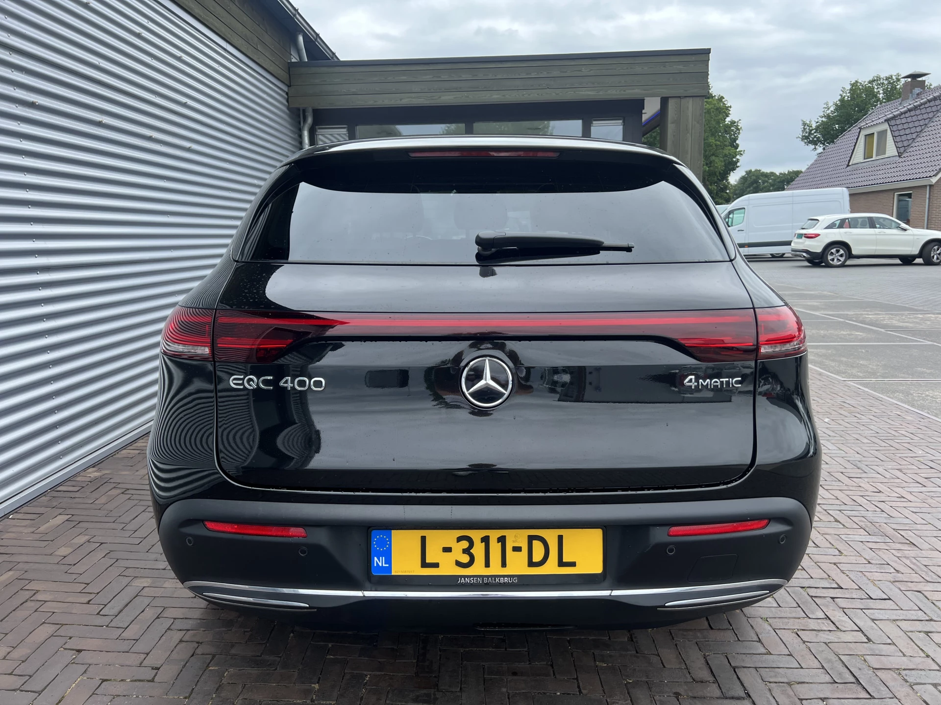 Hoofdafbeelding Mercedes-Benz EQC