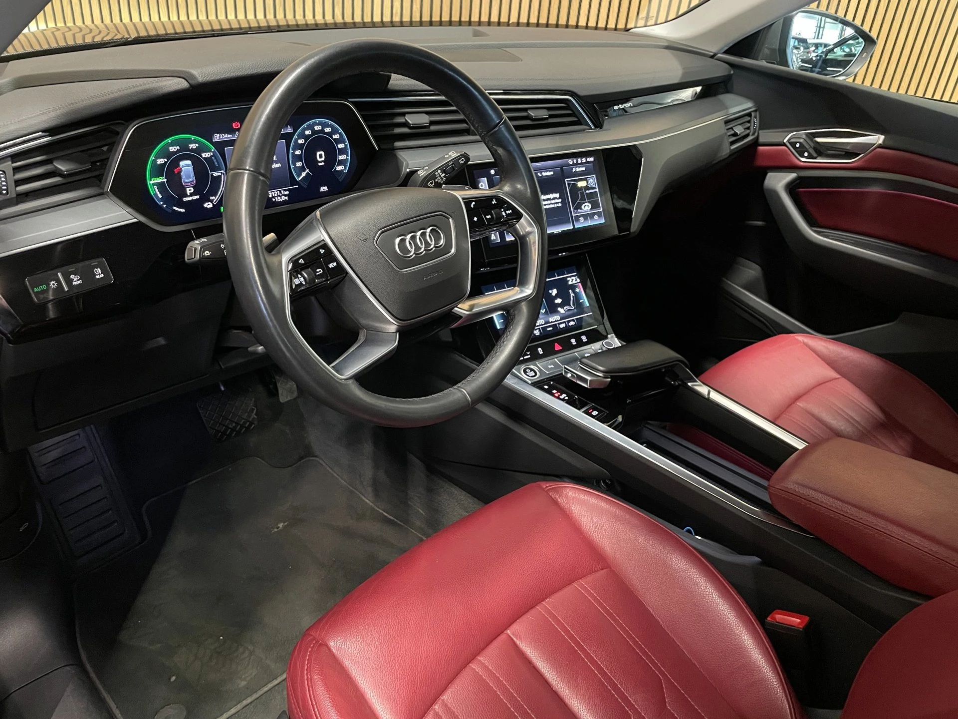 Hoofdafbeelding Audi e-tron