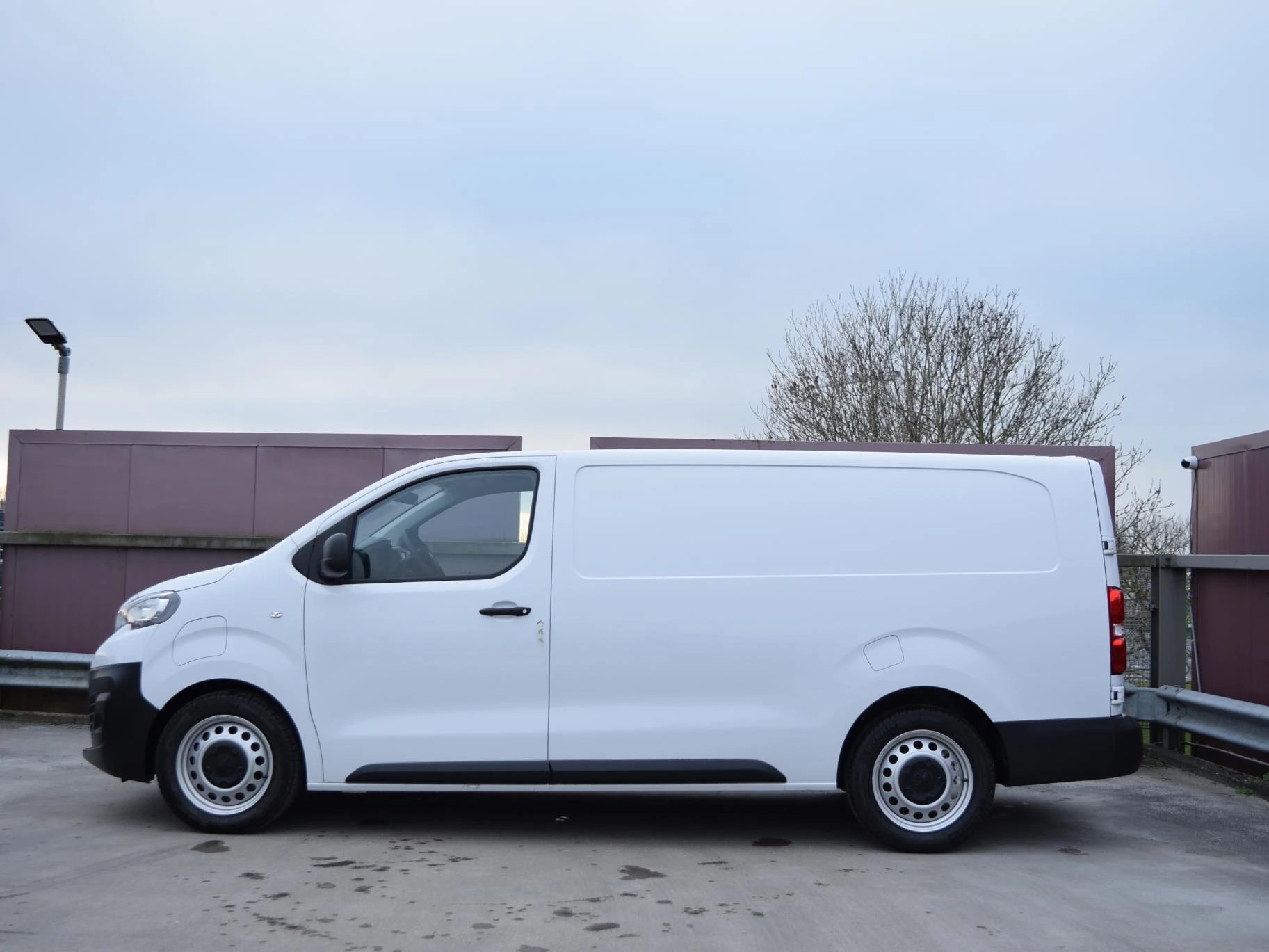 Hoofdafbeelding Peugeot e-Expert