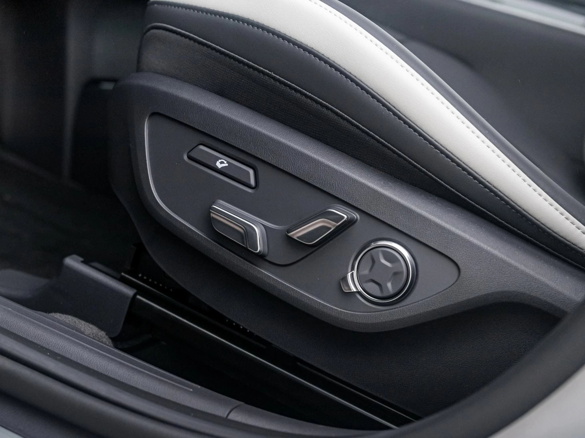 Hoofdafbeelding Kia EV5