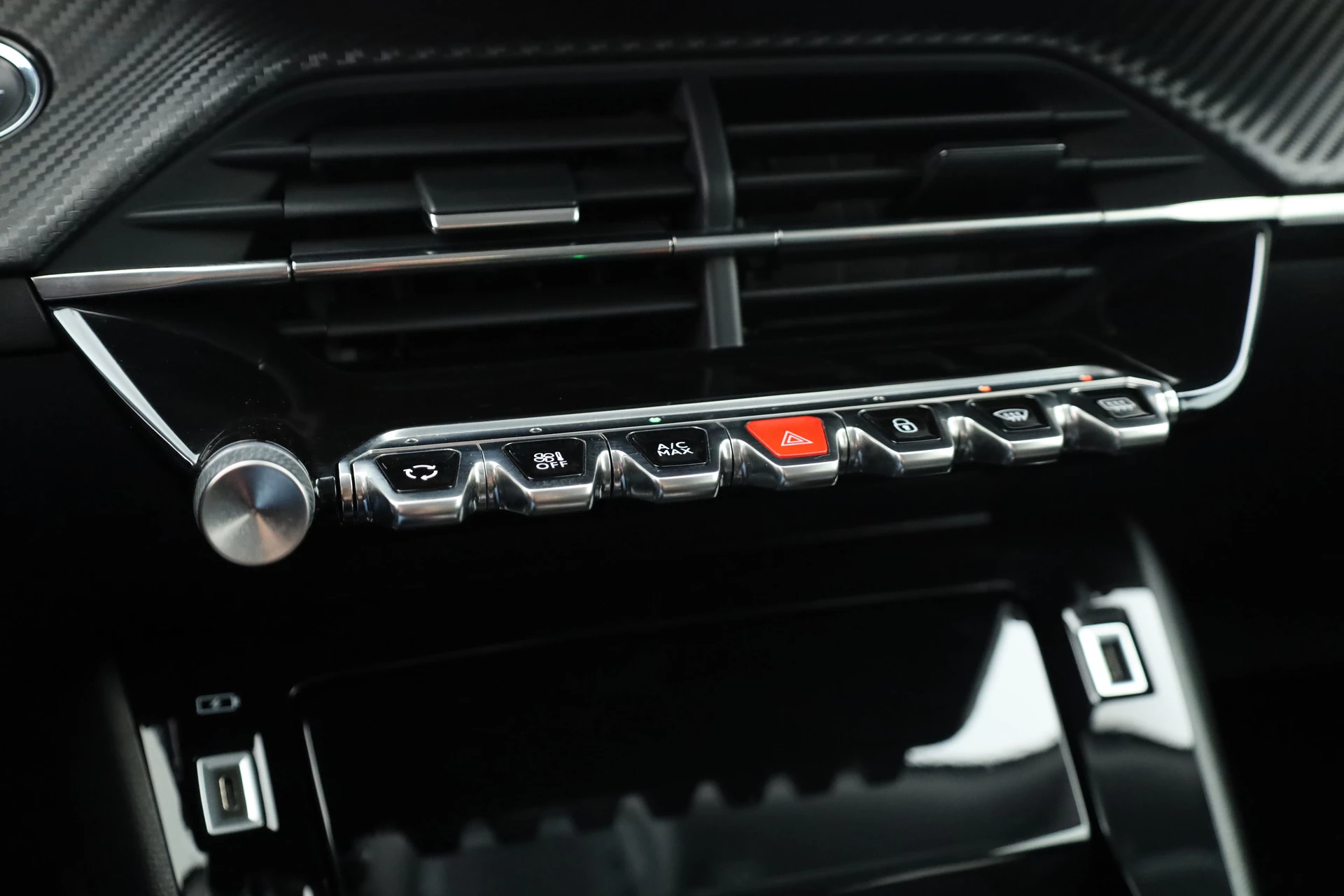 Hoofdafbeelding Peugeot e-2008