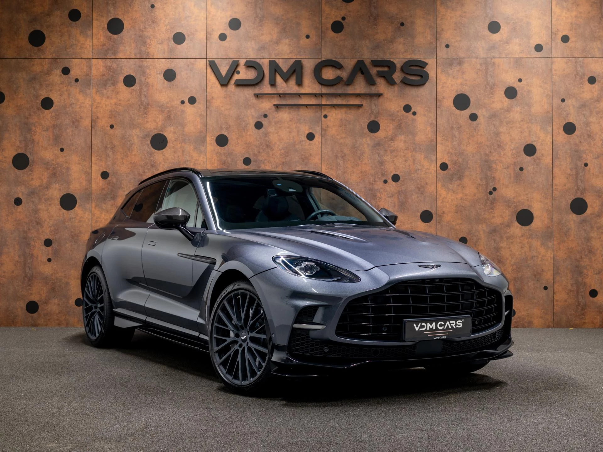 Hoofdafbeelding Aston Martin DBX