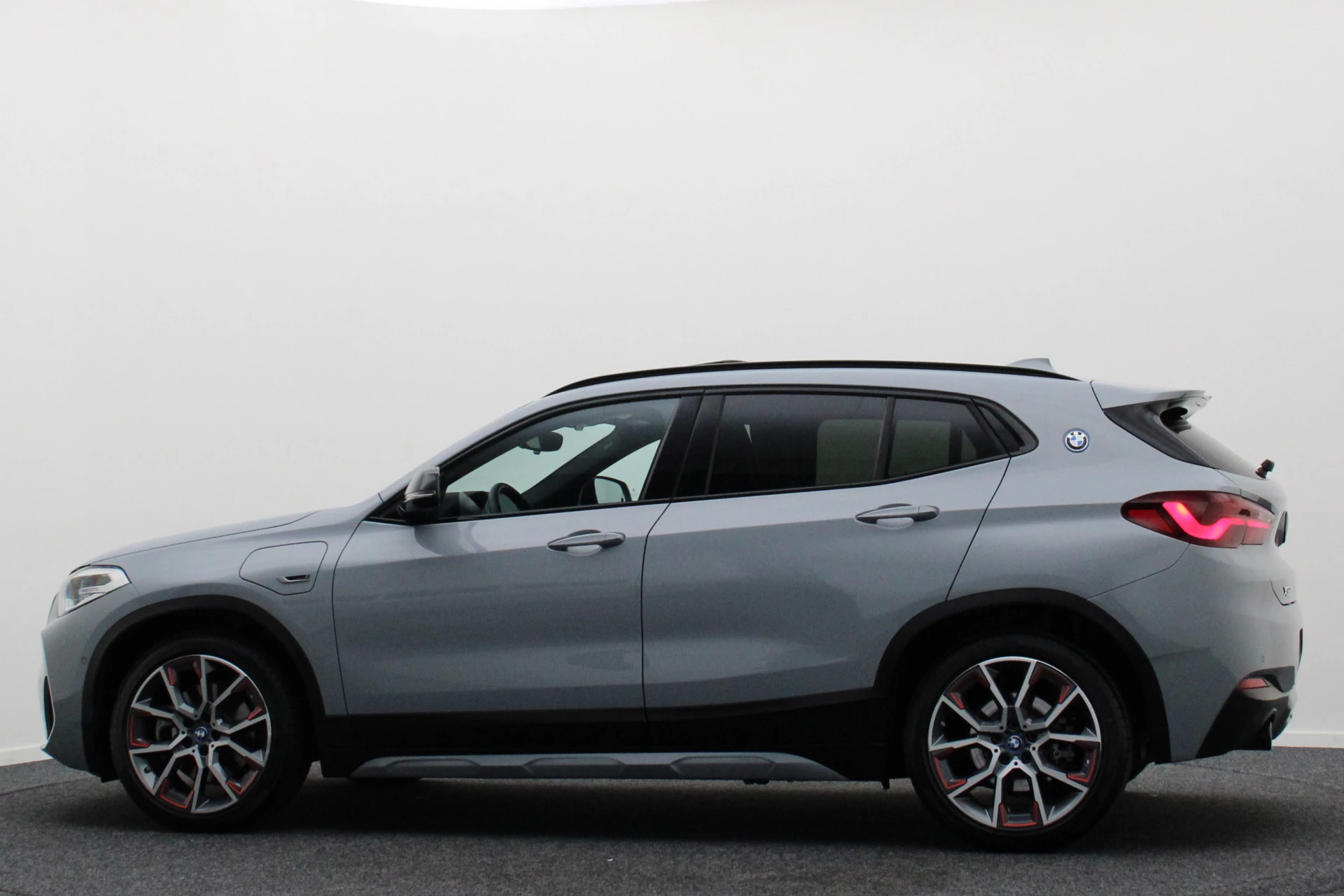 Hoofdafbeelding BMW X2