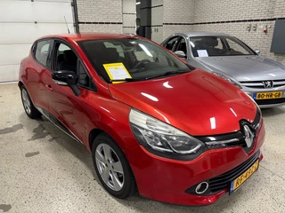 Renault Clio 1.2 16V / AIRCO / CRUISE / NAVIGATIE / BLUETOOTH / KEYLESS GO