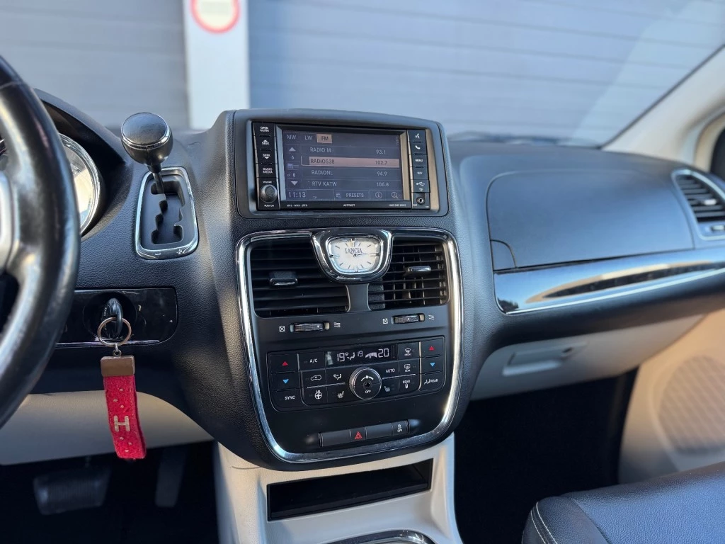 Hoofdafbeelding Lancia Voyager