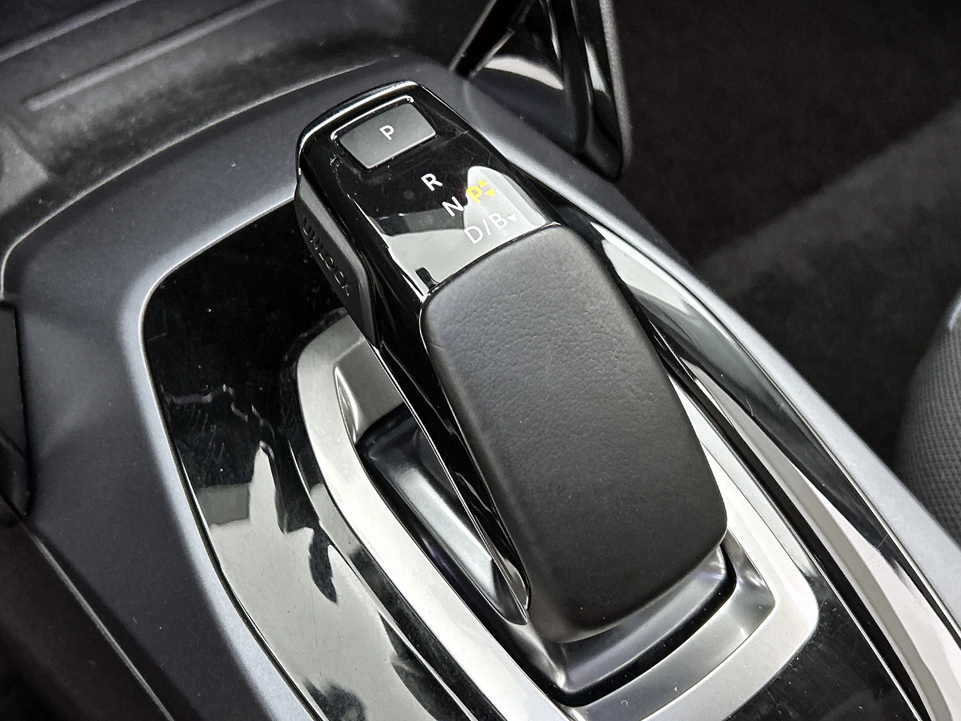 Hoofdafbeelding Peugeot e-2008