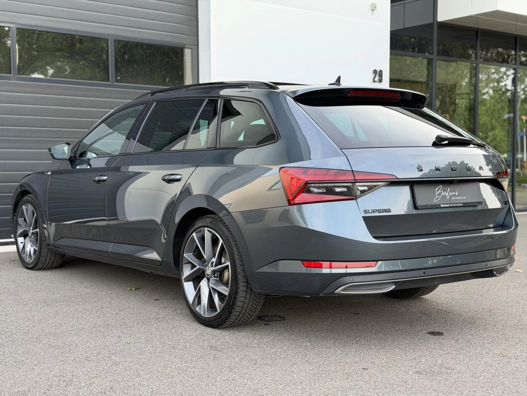 Hoofdafbeelding Škoda Superb