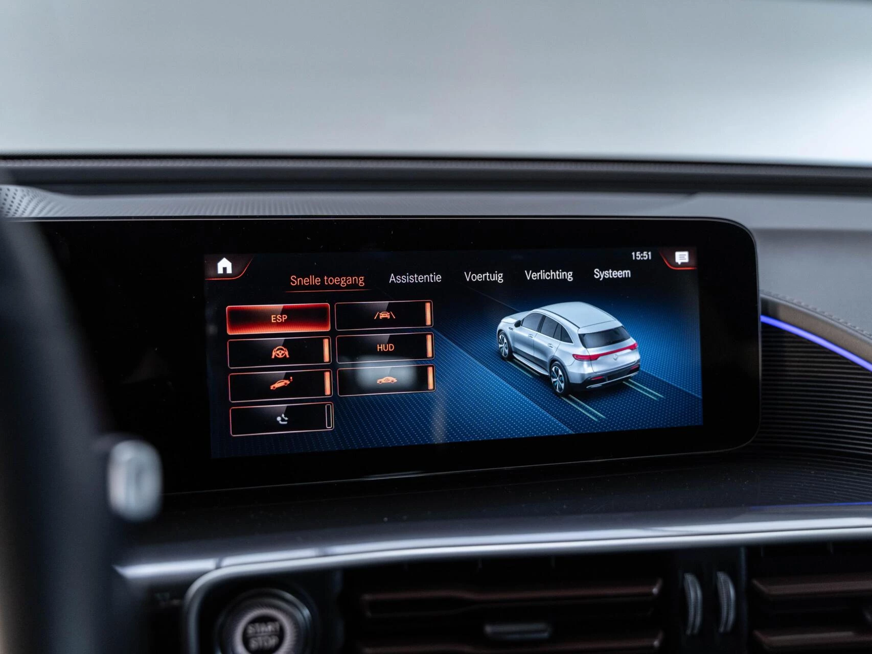 Hoofdafbeelding Mercedes-Benz EQC