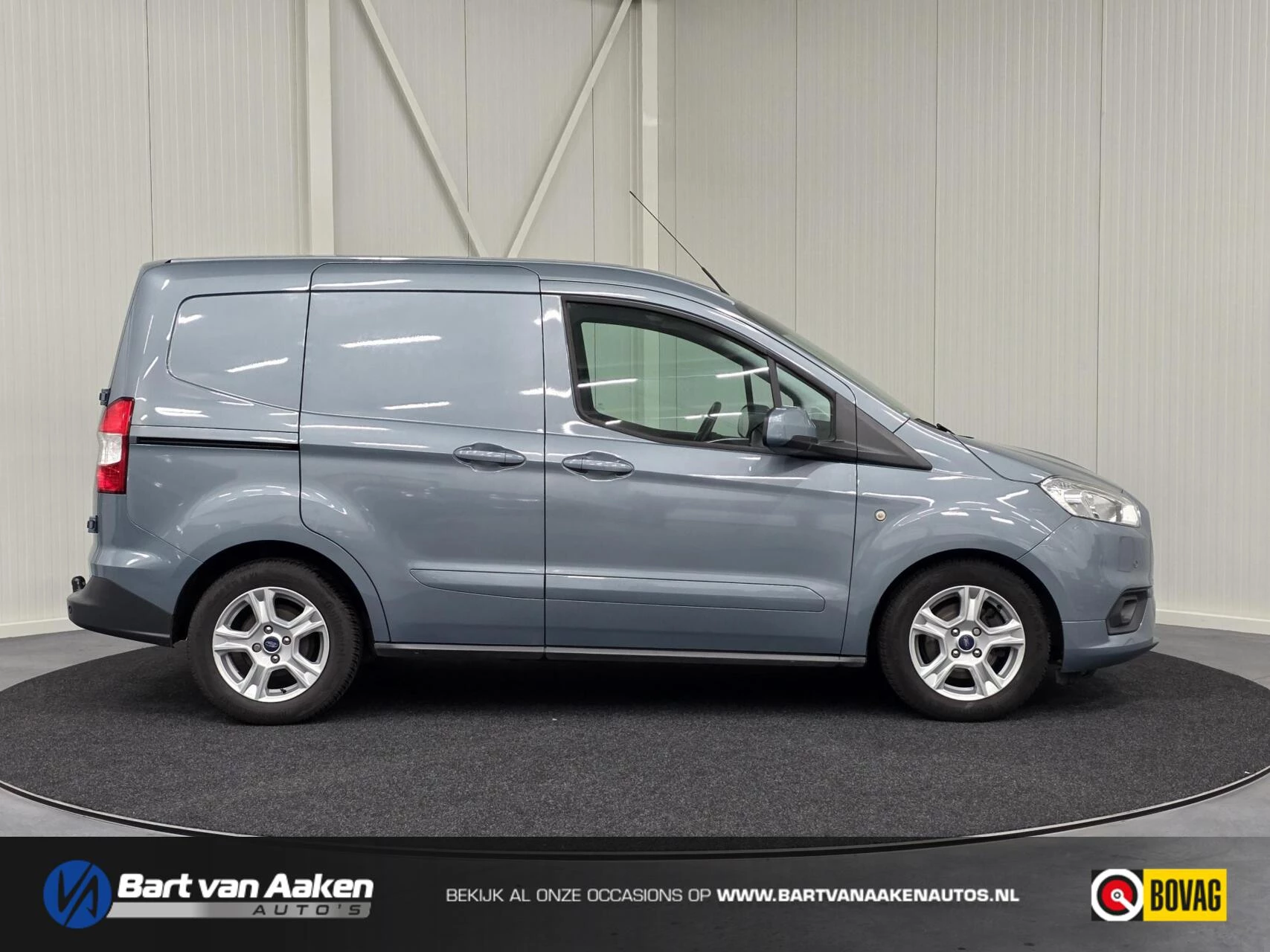 Hoofdafbeelding Ford Transit Courier