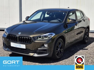 BMW X2 sDrive18i High Executive TREKHAAK!