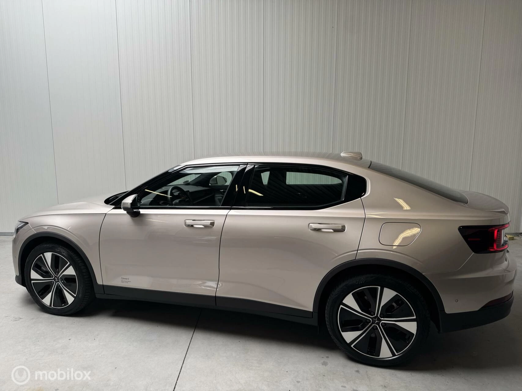 Hoofdafbeelding Polestar 2