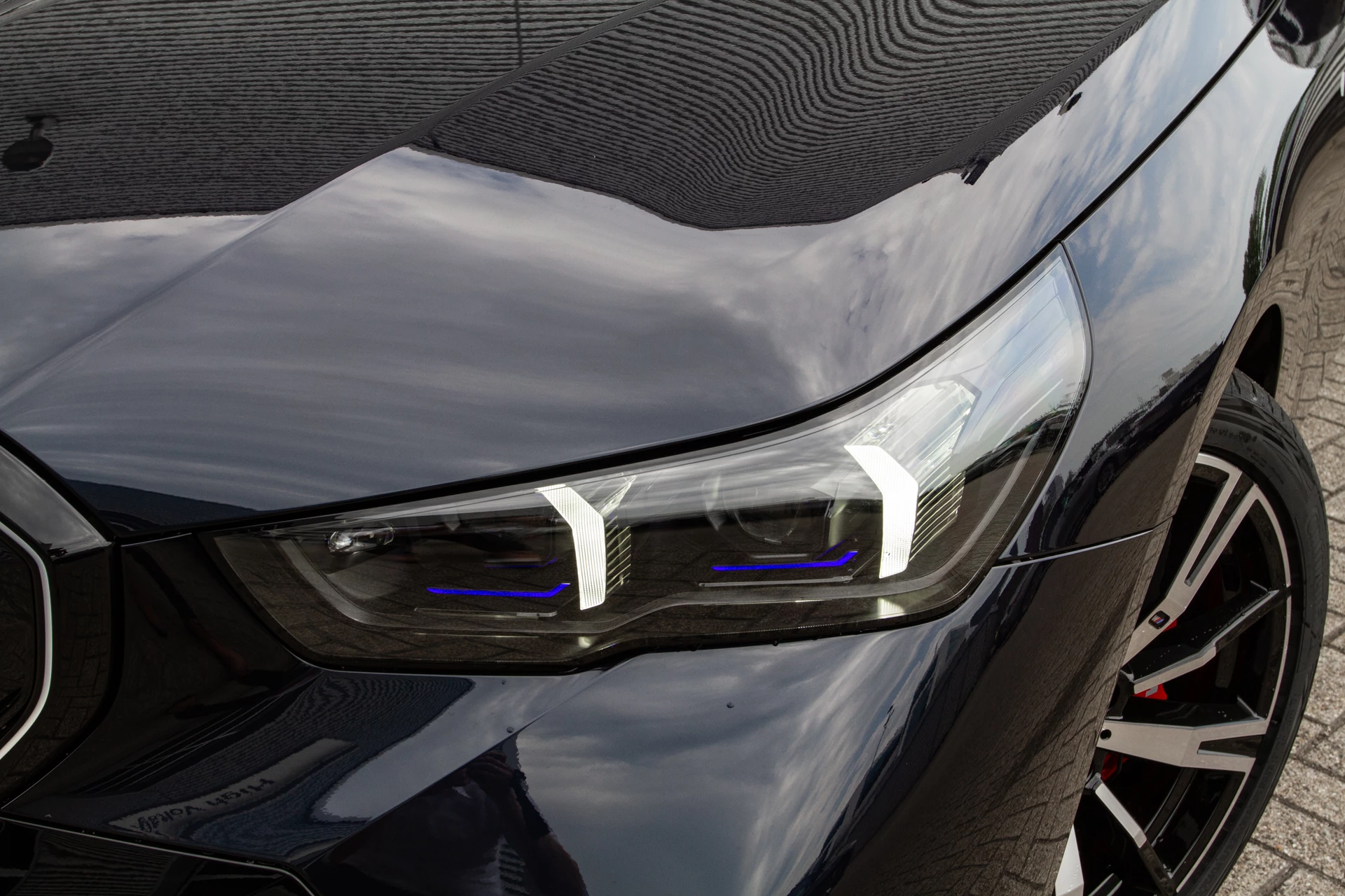 Hoofdafbeelding BMW i5