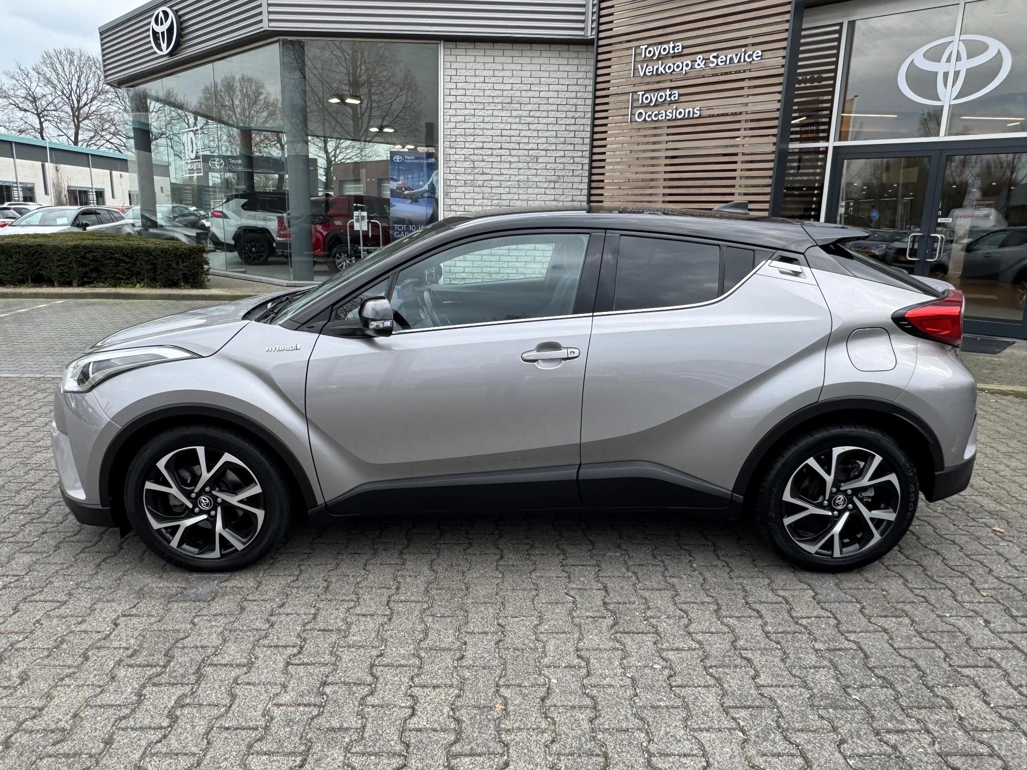 Hoofdafbeelding Toyota C-HR