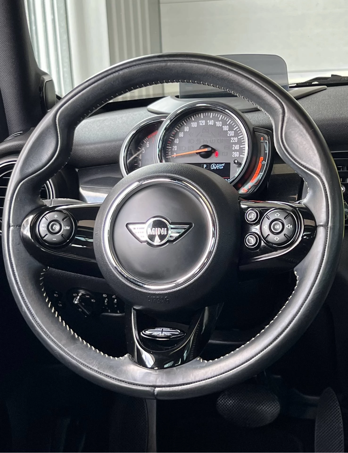 Hoofdafbeelding MINI 5-deurs