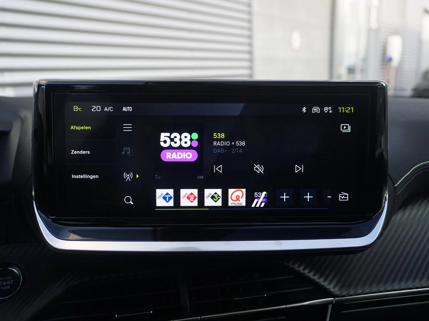 Hoofdafbeelding Peugeot e-2008