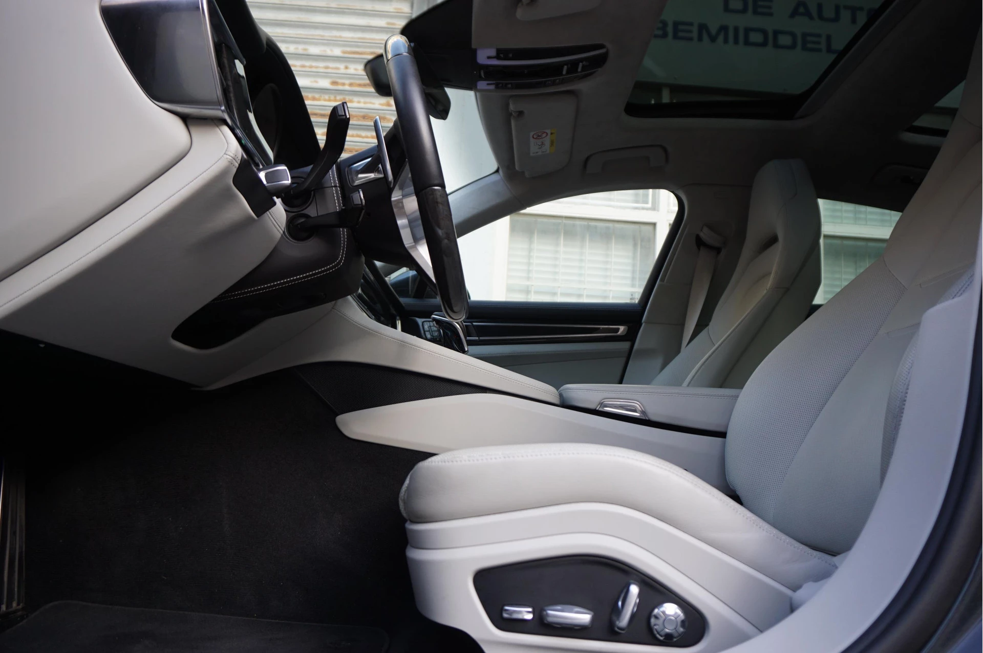 Hoofdafbeelding Porsche Panamera