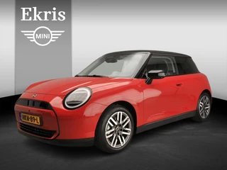 MINI 3-deurs Cooper E Classic Trim / Package L /Panoramadak / Getint glas / Harman-kardon / Park assist / Alu wielen 17 inch