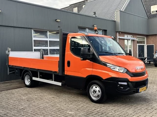 Iveco Daily 35C14 2.3 375 Laadklep 500kg Trekhaak 3500kg trekgewicht Airco 2-Persoons Open laadbak Pick-up P-up Bakwagen Telefoonverbinding 1e eigenaar Euro 6 Bpm vrij !!!