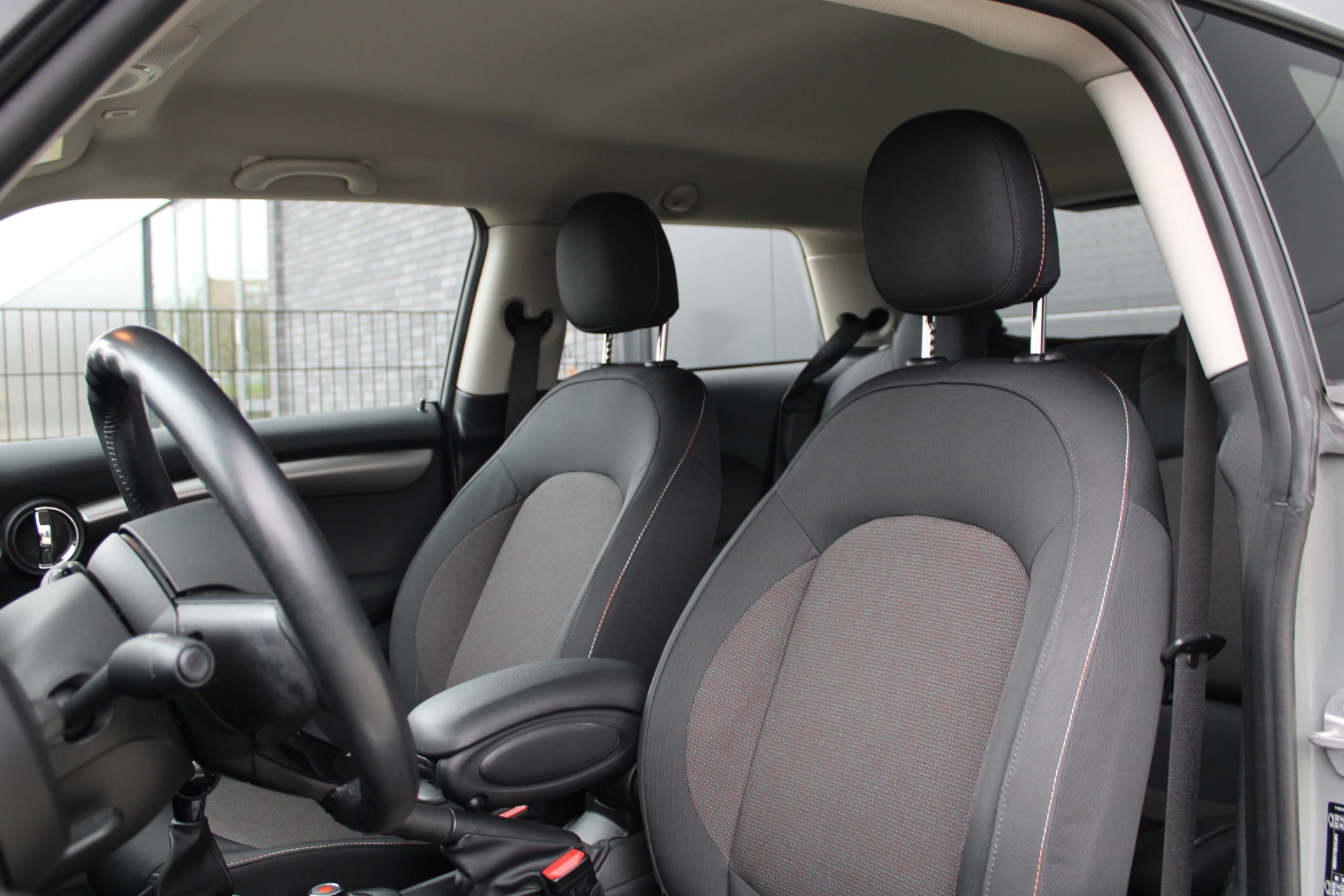 Hoofdafbeelding MINI One