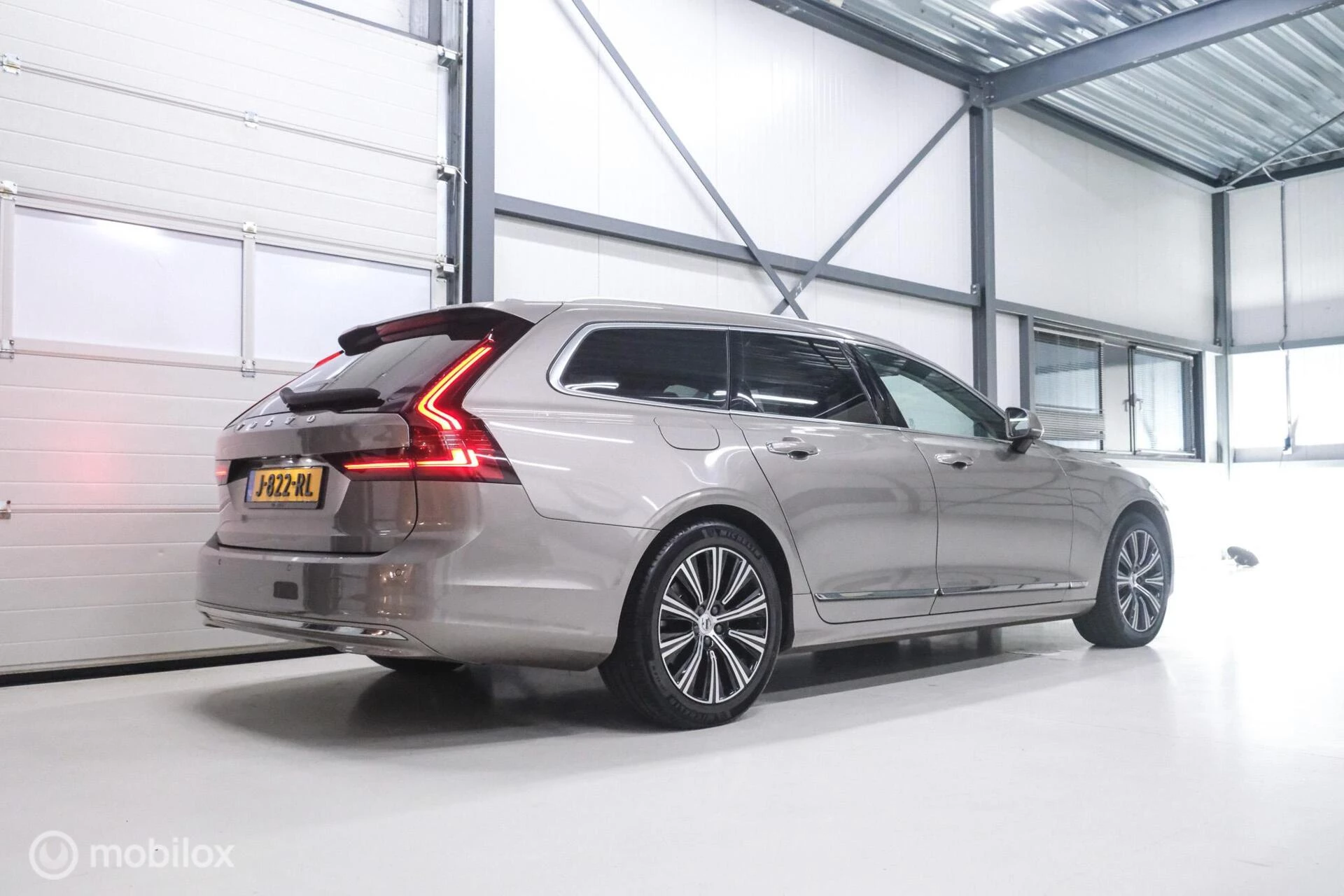 Hoofdafbeelding Volvo V90