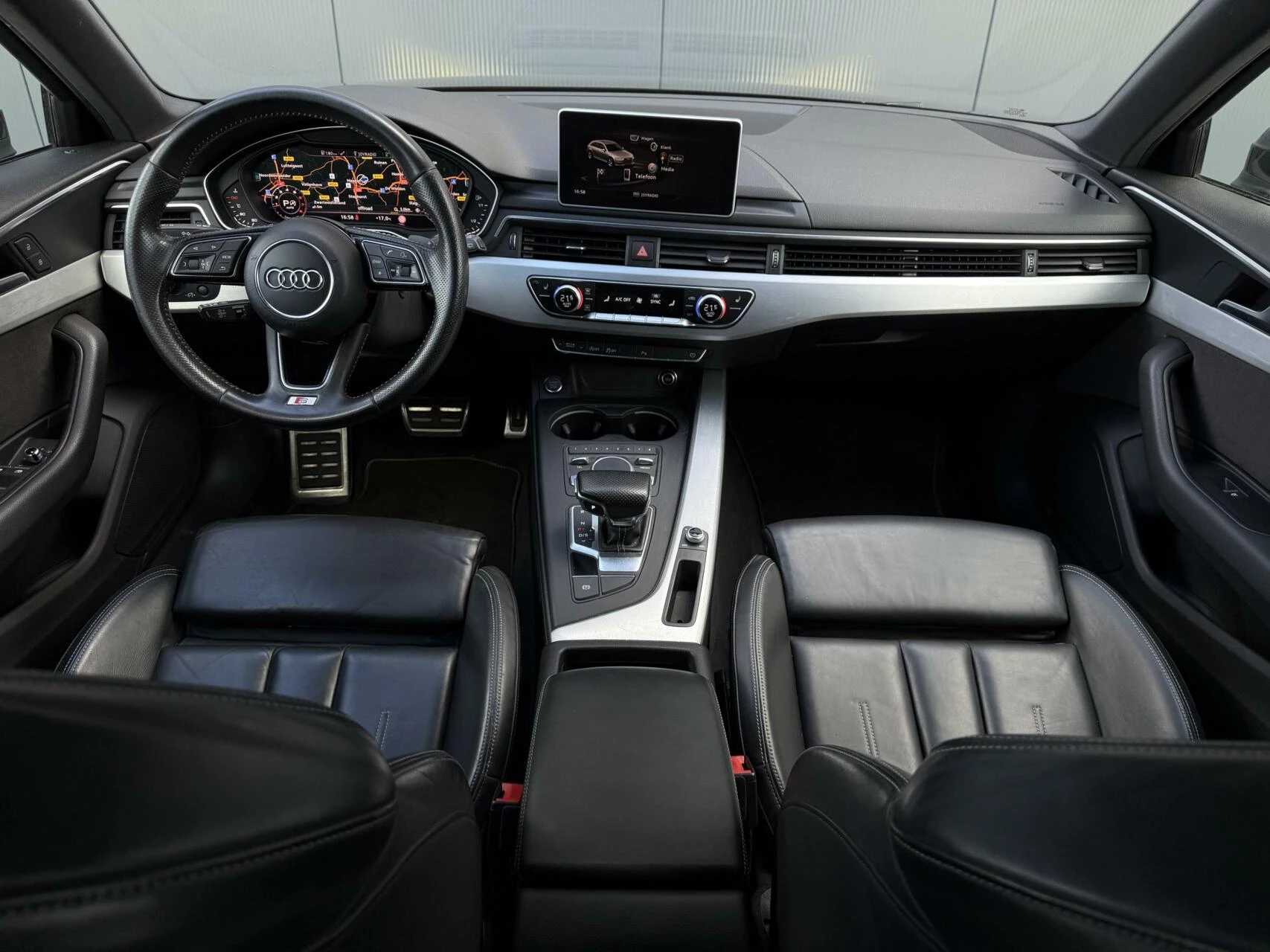 Hoofdafbeelding Audi A4