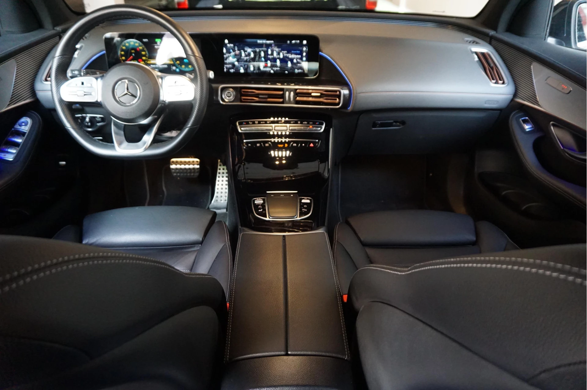 Hoofdafbeelding Mercedes-Benz EQC