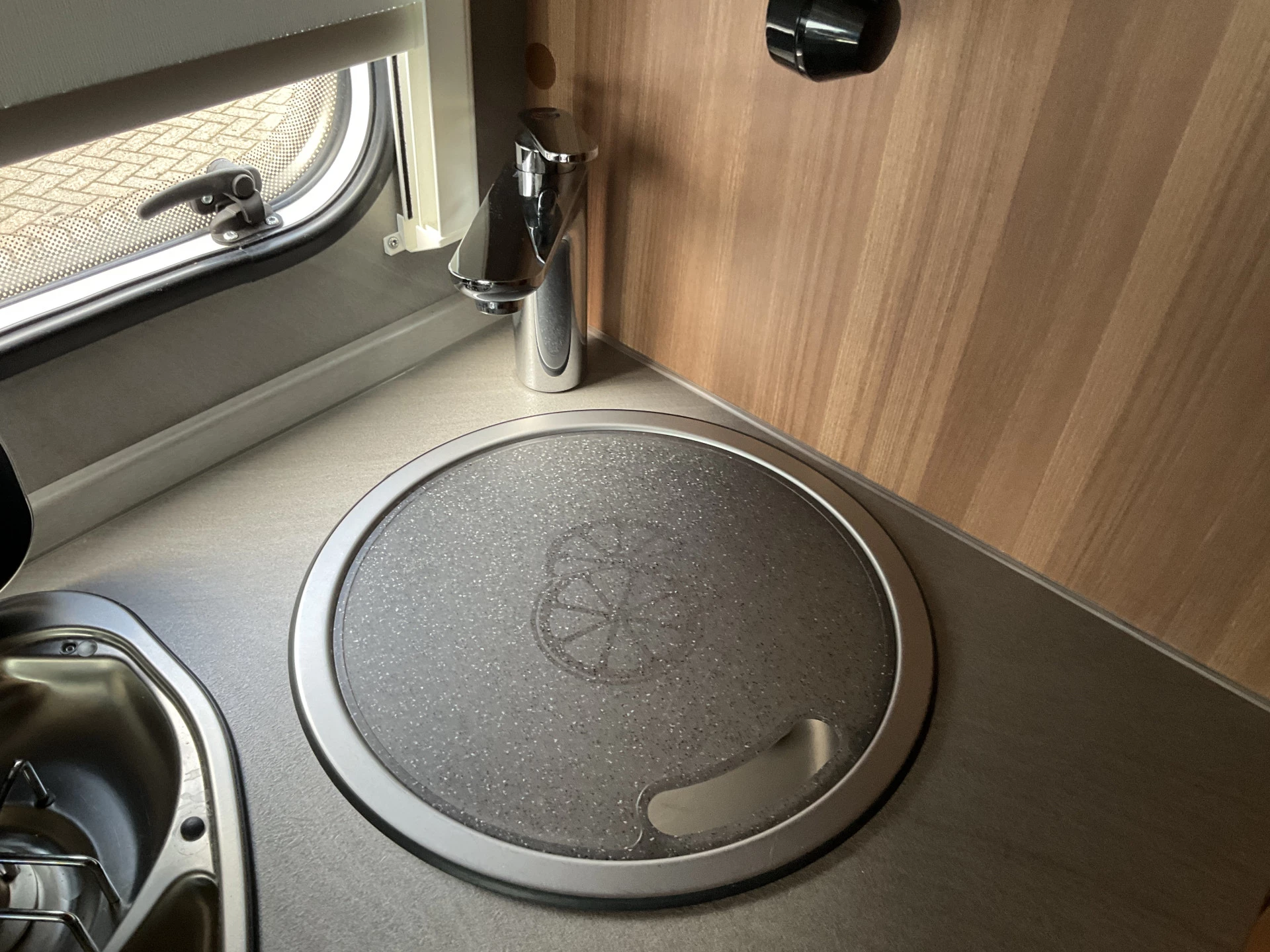 Hoofdafbeelding Weinsberg R57