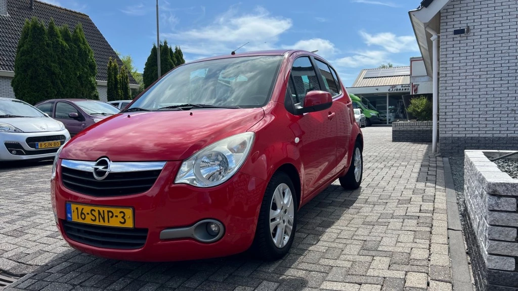 Hoofdafbeelding Opel Agila
