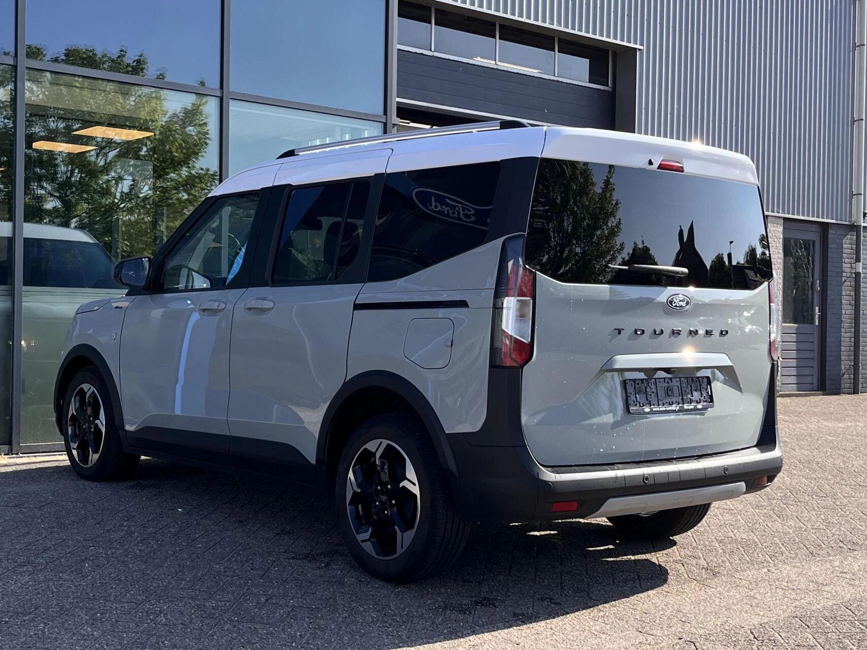 Hoofdafbeelding Ford Transit Courier