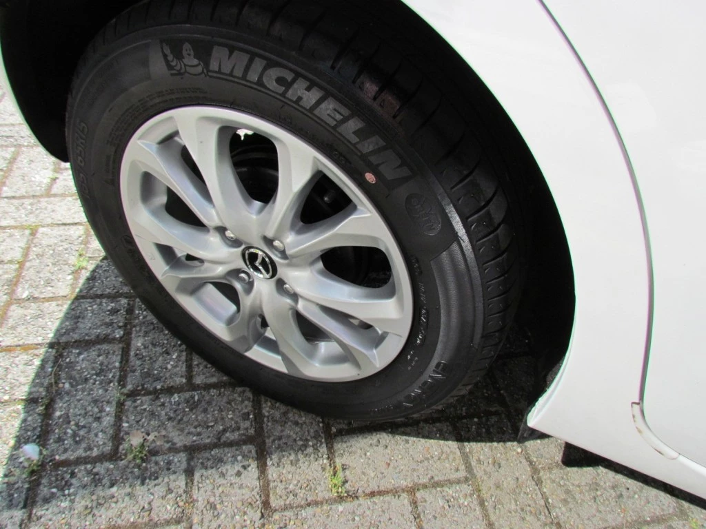 Hoofdafbeelding Mazda 2