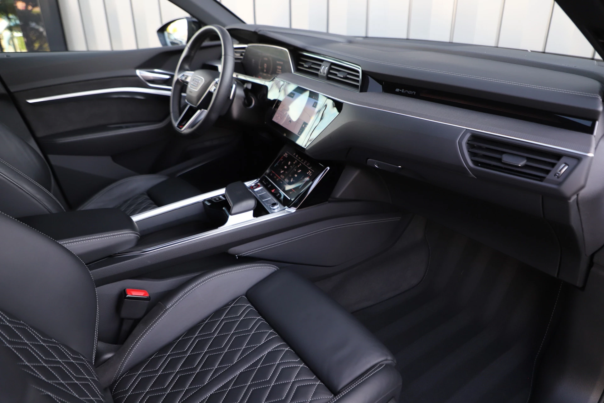 Hoofdafbeelding Audi e-tron